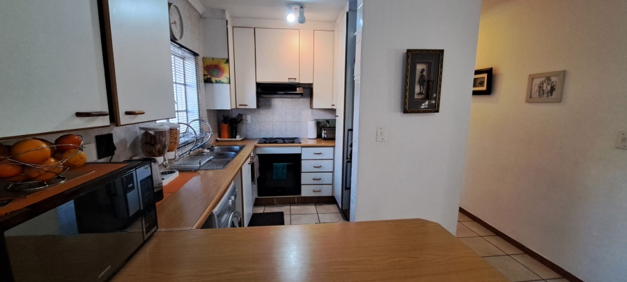 To Let 2 Bedroom Property for Rent in Eden Glen Gauteng