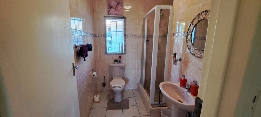 To Let 2 Bedroom Property for Rent in Eden Glen Gauteng