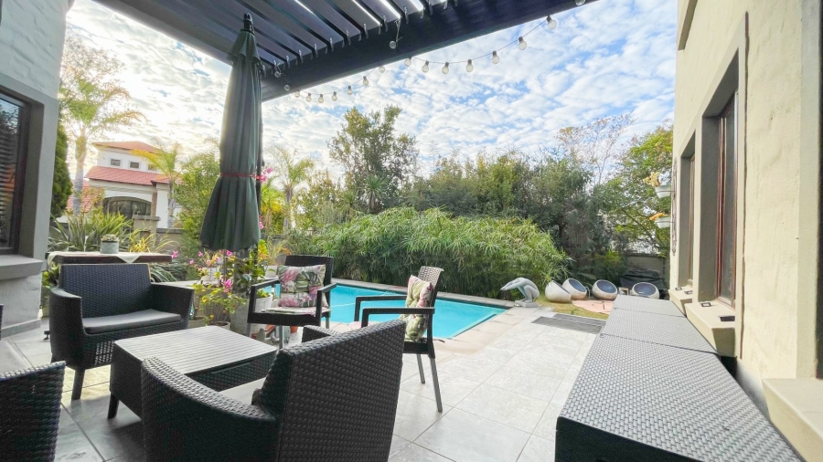5 Bedroom Property for Sale in Midstream Estate Gauteng