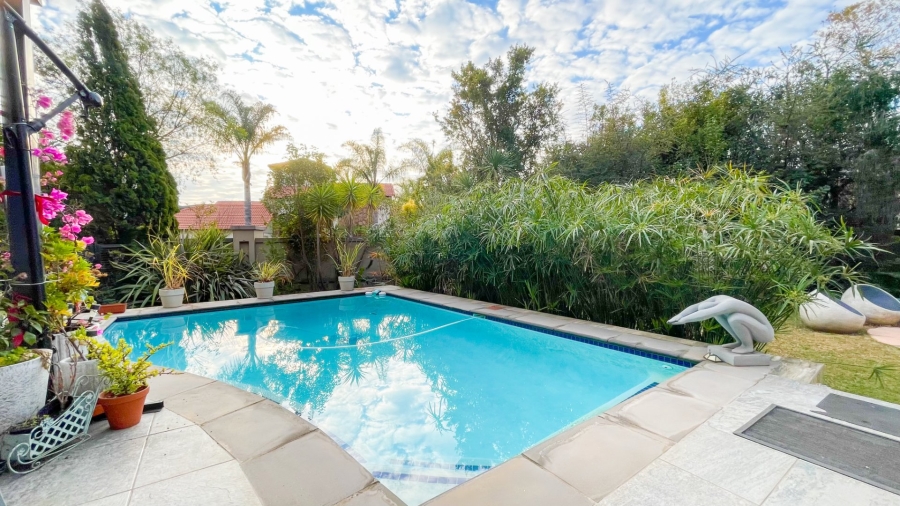 5 Bedroom Property for Sale in Midstream Estate Gauteng