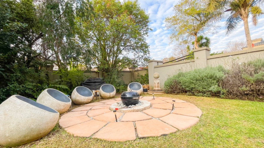 5 Bedroom Property for Sale in Midstream Estate Gauteng