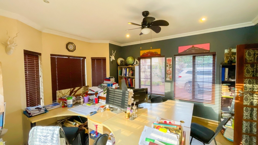 5 Bedroom Property for Sale in Midstream Estate Gauteng
