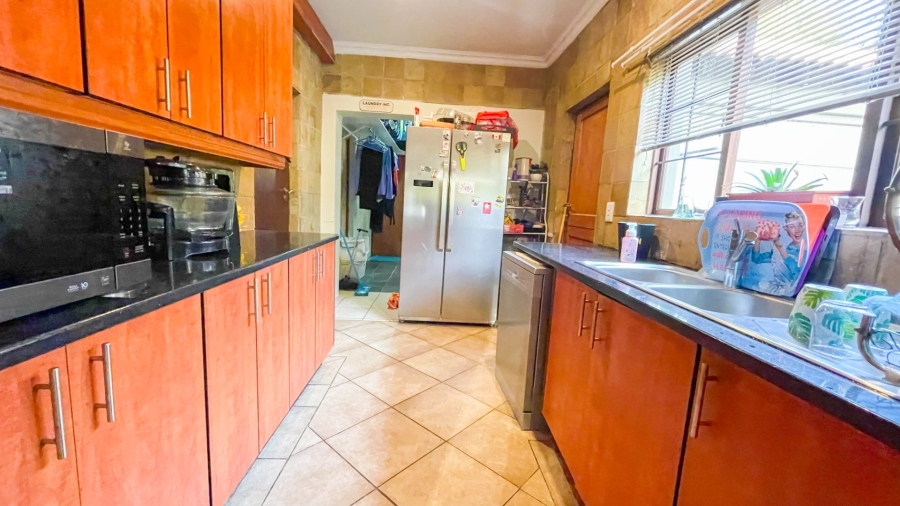 5 Bedroom Property for Sale in Midstream Estate Gauteng