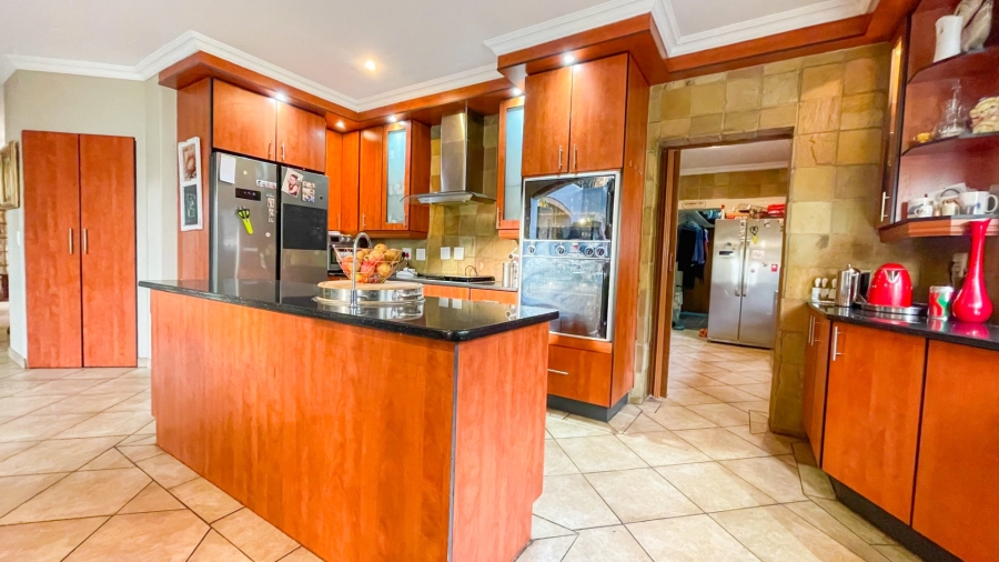 5 Bedroom Property for Sale in Midstream Estate Gauteng