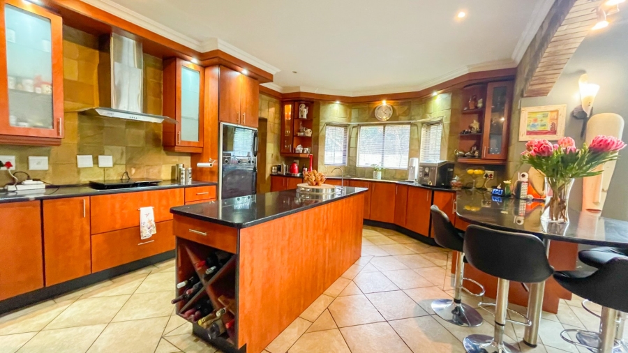 5 Bedroom Property for Sale in Midstream Estate Gauteng