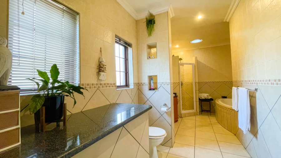 5 Bedroom Property for Sale in Midstream Estate Gauteng