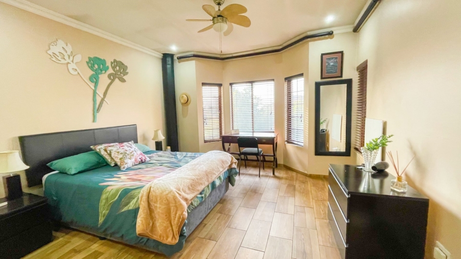 5 Bedroom Property for Sale in Midstream Estate Gauteng