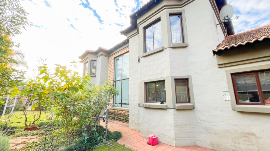 5 Bedroom Property for Sale in Midstream Estate Gauteng
