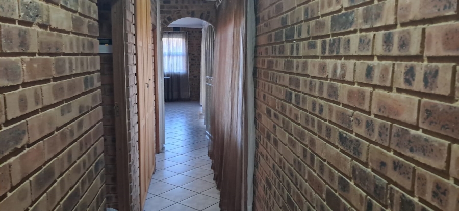 4 Bedroom Property for Sale in Primrose East Gauteng