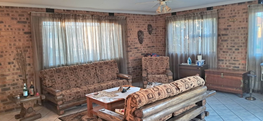 4 Bedroom Property for Sale in Primrose East Gauteng