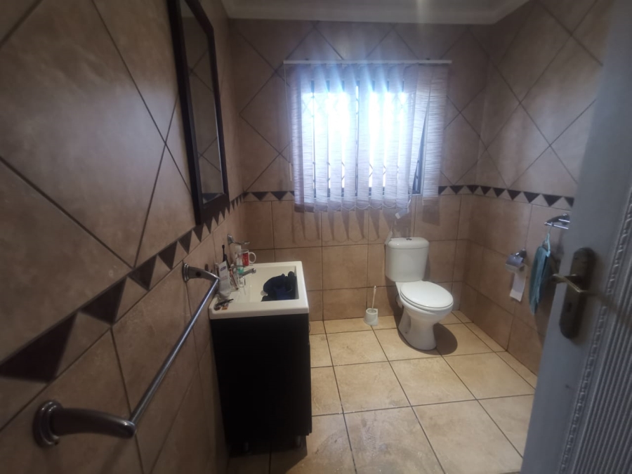 3 Bedroom Property for Sale in Hughes Gauteng