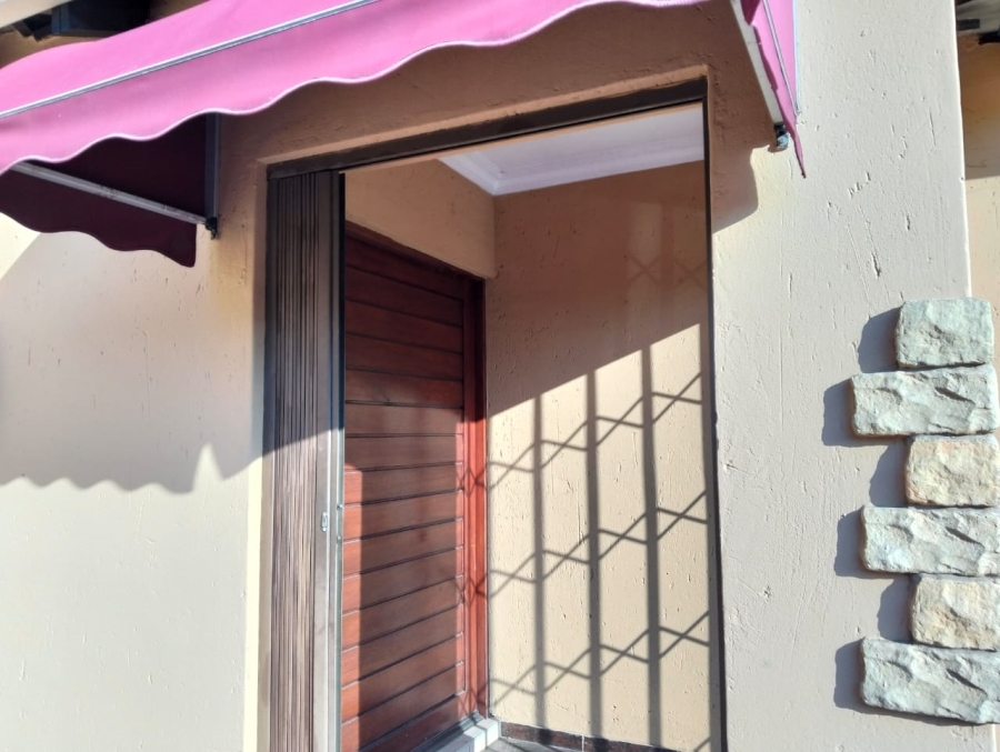 3 Bedroom Property for Sale in Hughes Gauteng