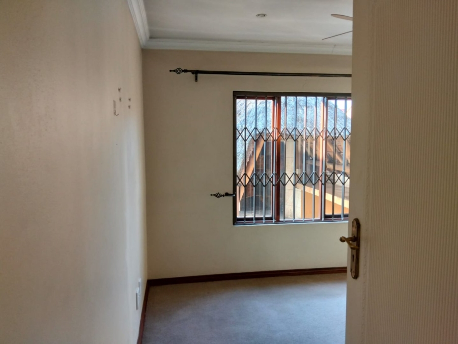 3 Bedroom Property for Sale in Hughes Gauteng