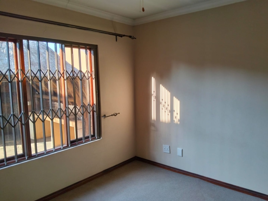 3 Bedroom Property for Sale in Hughes Gauteng