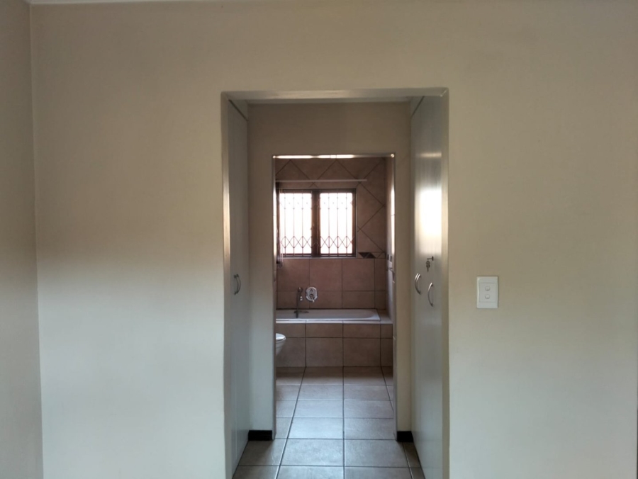 3 Bedroom Property for Sale in Hughes Gauteng