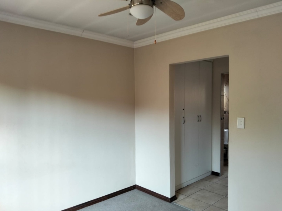 3 Bedroom Property for Sale in Hughes Gauteng