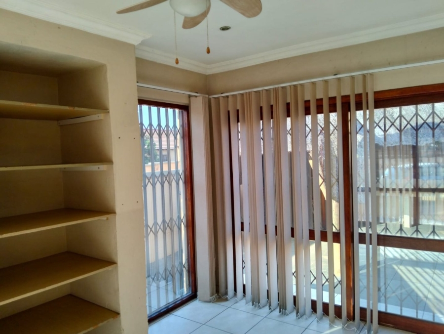 3 Bedroom Property for Sale in Hughes Gauteng