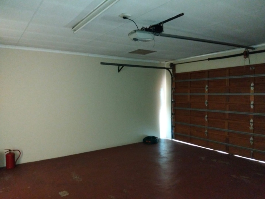 3 Bedroom Property for Sale in Hughes Gauteng