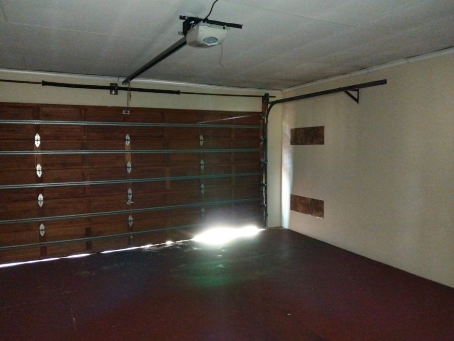 3 Bedroom Property for Sale in Hughes Gauteng