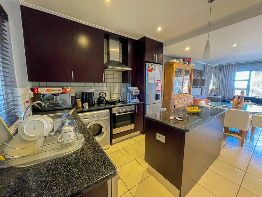 To Let 2 Bedroom Property for Rent in Morningside Gauteng