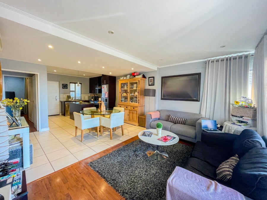 To Let 2 Bedroom Property for Rent in Morningside Gauteng