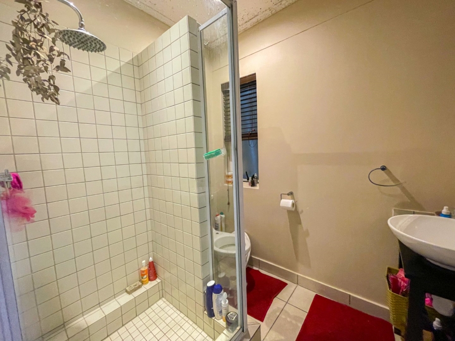 To Let 2 Bedroom Property for Rent in Morningside Gauteng