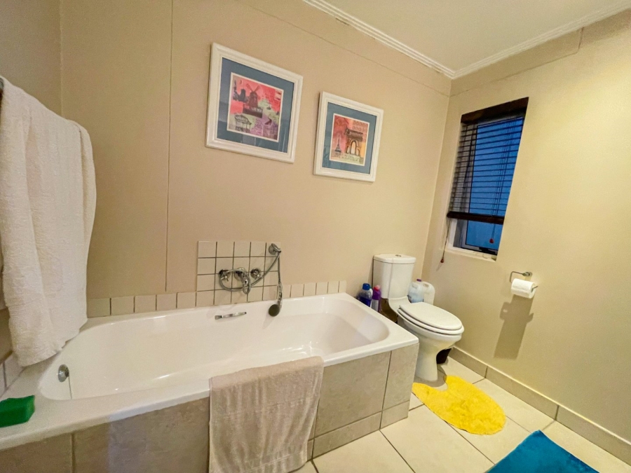 To Let 2 Bedroom Property for Rent in Morningside Gauteng