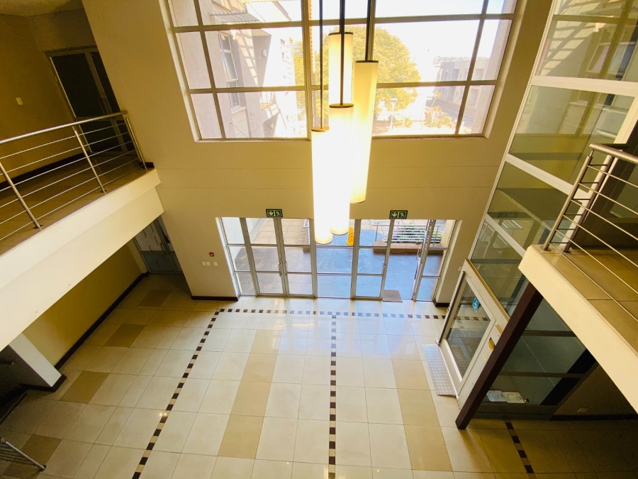 To Let commercial Property for Rent in Die Hoewes Gauteng