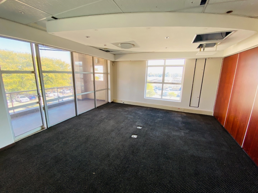 To Let commercial Property for Rent in Die Hoewes Gauteng