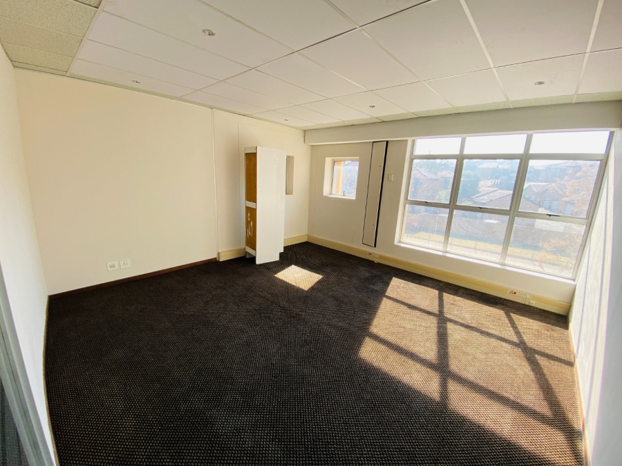 To Let commercial Property for Rent in Die Hoewes Gauteng