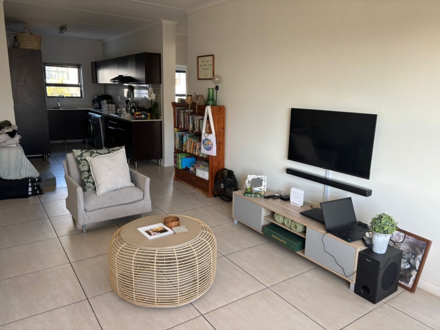 2 Bedroom Property for Sale in Greenstone Ridge Gauteng