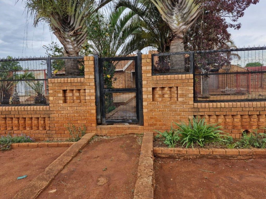 2 Bedroom Property for Sale in The Orchards Gauteng