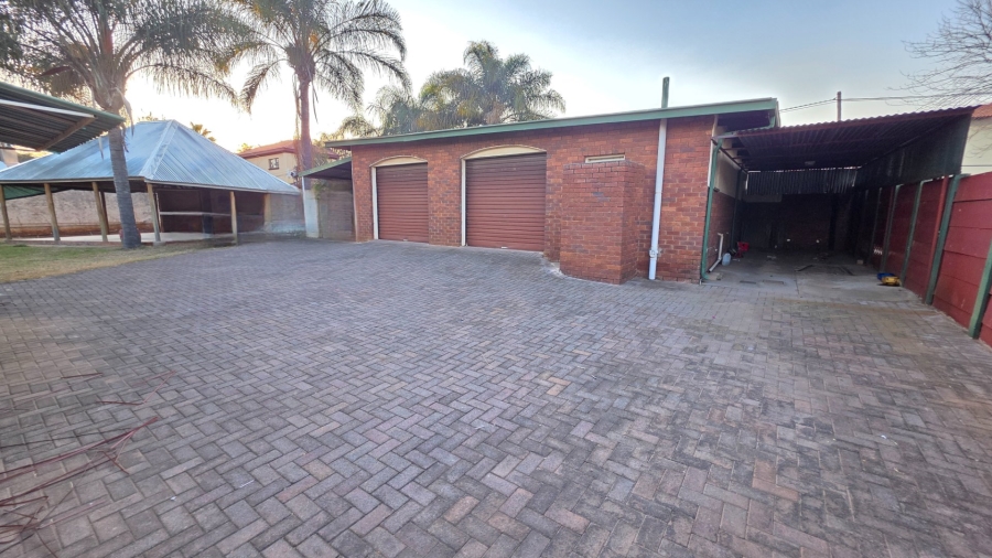4 Bedroom Property for Sale in Erasmia Gauteng