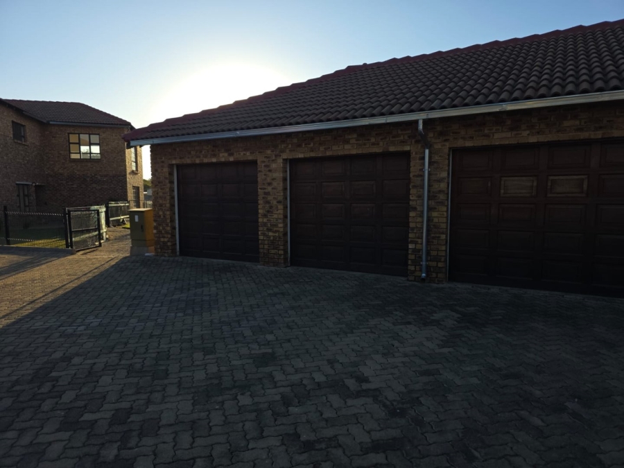 4 Bedroom Property for Sale in Bredell Gauteng