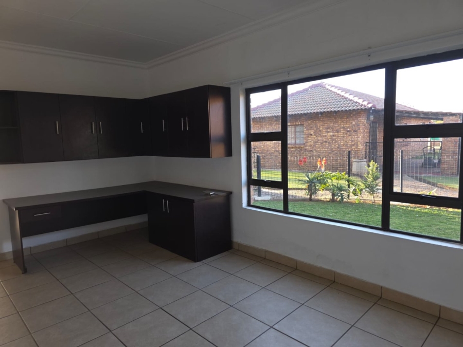 4 Bedroom Property for Sale in Bredell Gauteng