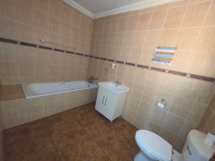4 Bedroom Property for Sale in Bredell Gauteng