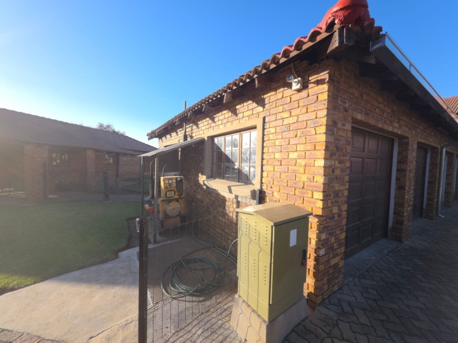 4 Bedroom Property for Sale in Bredell Gauteng