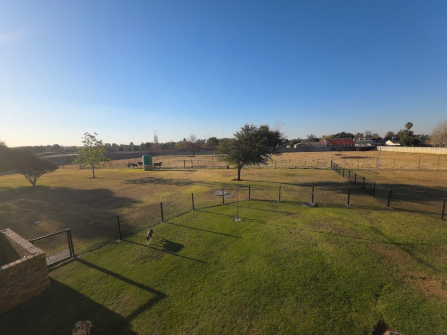 4 Bedroom Property for Sale in Bredell Gauteng