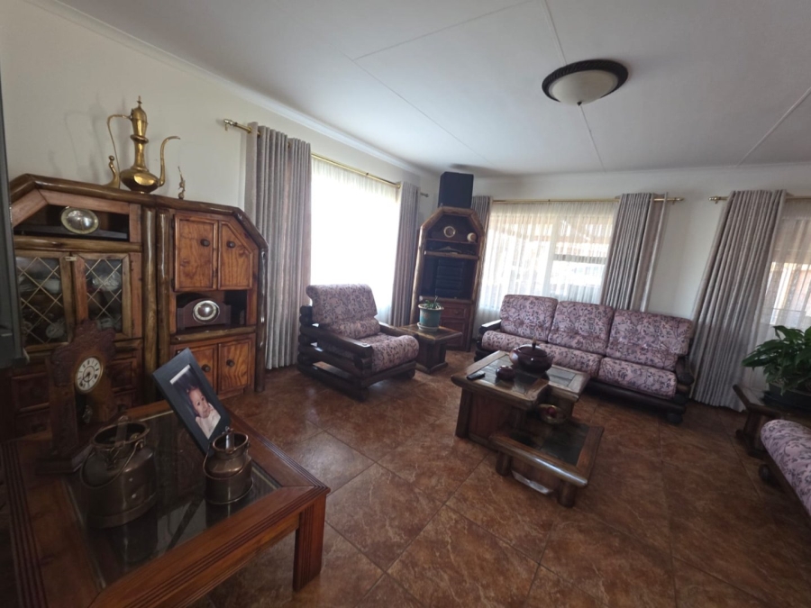 4 Bedroom Property for Sale in Bredell Gauteng