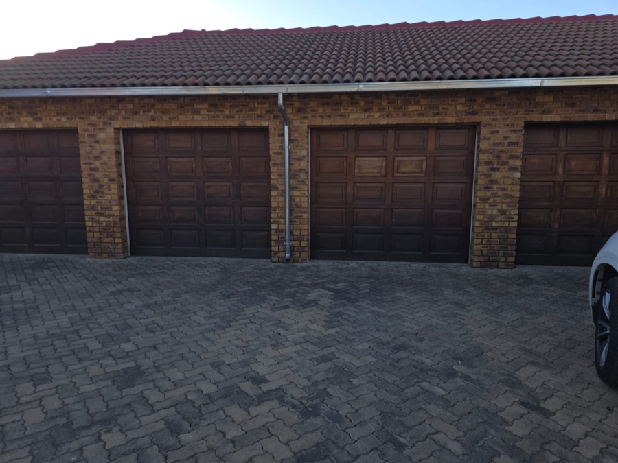 4 Bedroom Property for Sale in Bredell Gauteng