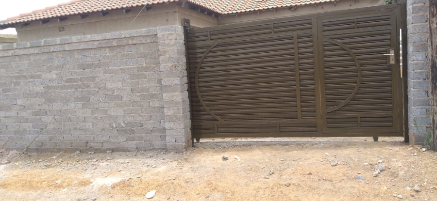 3 Bedroom Property for Sale in Orange Farm Gauteng