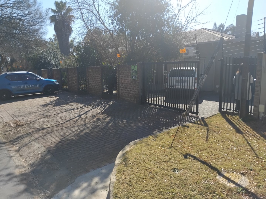 3 Bedroom Property for Sale in Edenvale Central Gauteng
