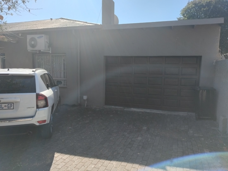 3 Bedroom Property for Sale in Edenvale Central Gauteng