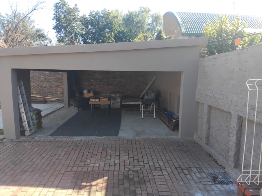 3 Bedroom Property for Sale in Edenvale Central Gauteng