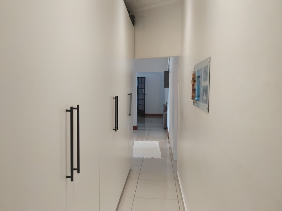 3 Bedroom Property for Sale in Edenvale Central Gauteng