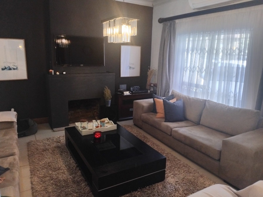 3 Bedroom Property for Sale in Edenvale Central Gauteng