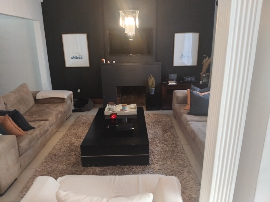 3 Bedroom Property for Sale in Edenvale Central Gauteng