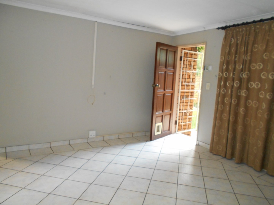 To Let 2 Bedroom Property for Rent in Valhalla Gauteng