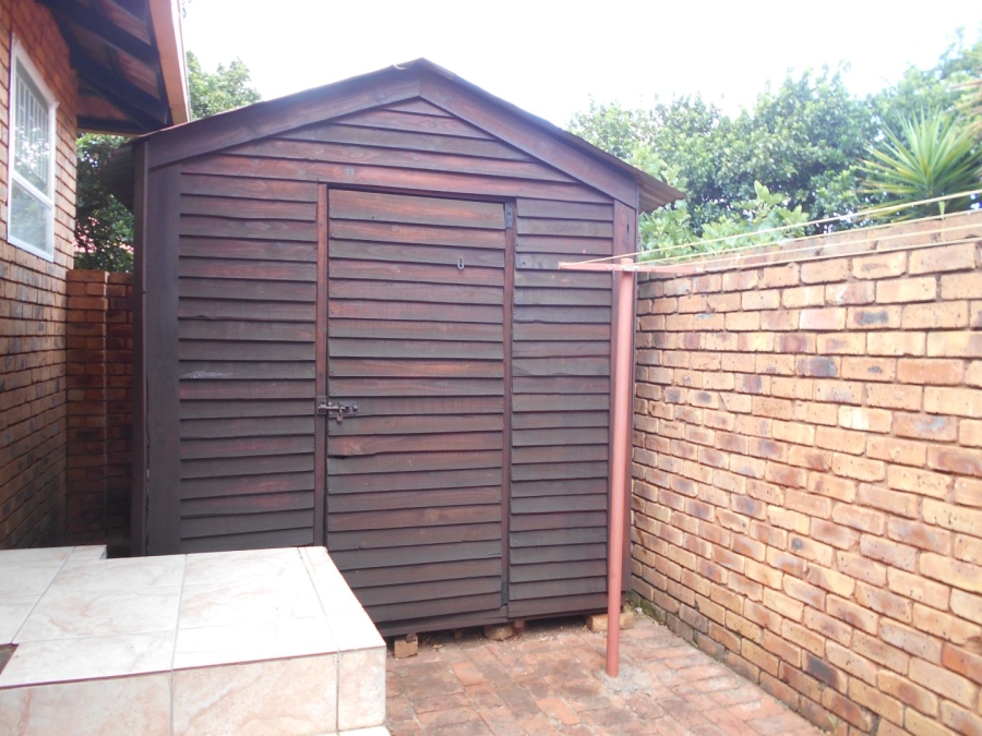 To Let 2 Bedroom Property for Rent in Valhalla Gauteng