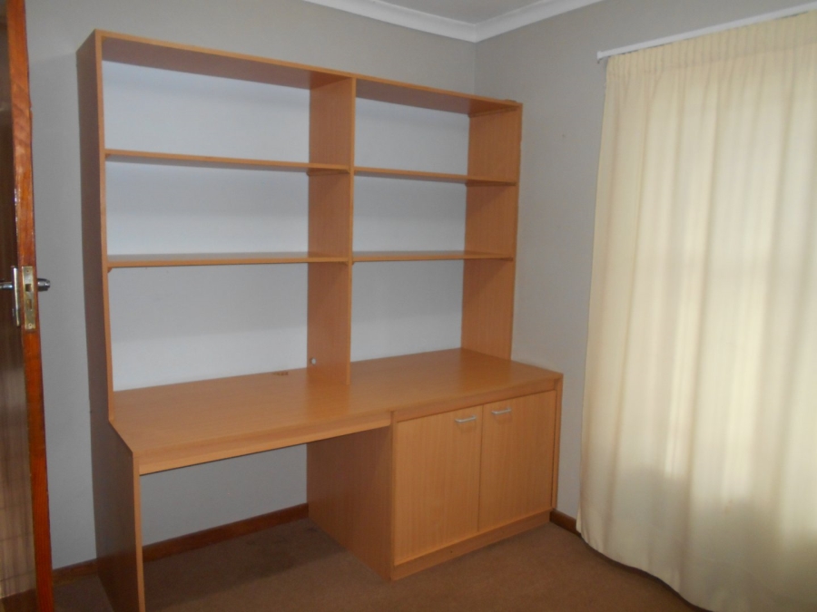 To Let 2 Bedroom Property for Rent in Valhalla Gauteng